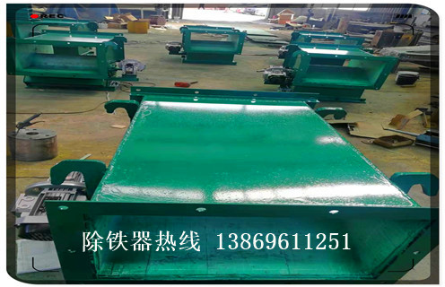 永磁管道自卸式除鐵器，永磁管道自卸式除鐵器廠家_遠(yuǎn)力永磁管道自卸式除鐵器廠家12000高斯_可定制工作原理_安裝示意圖 